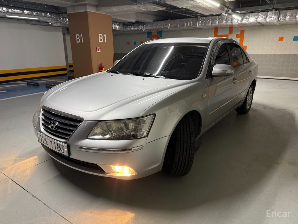 Hyundai NF Sonata