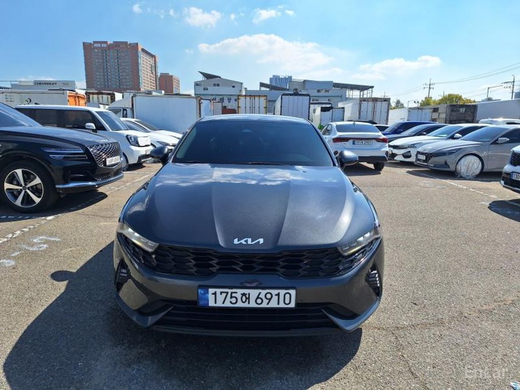 Kia K5 hybrid