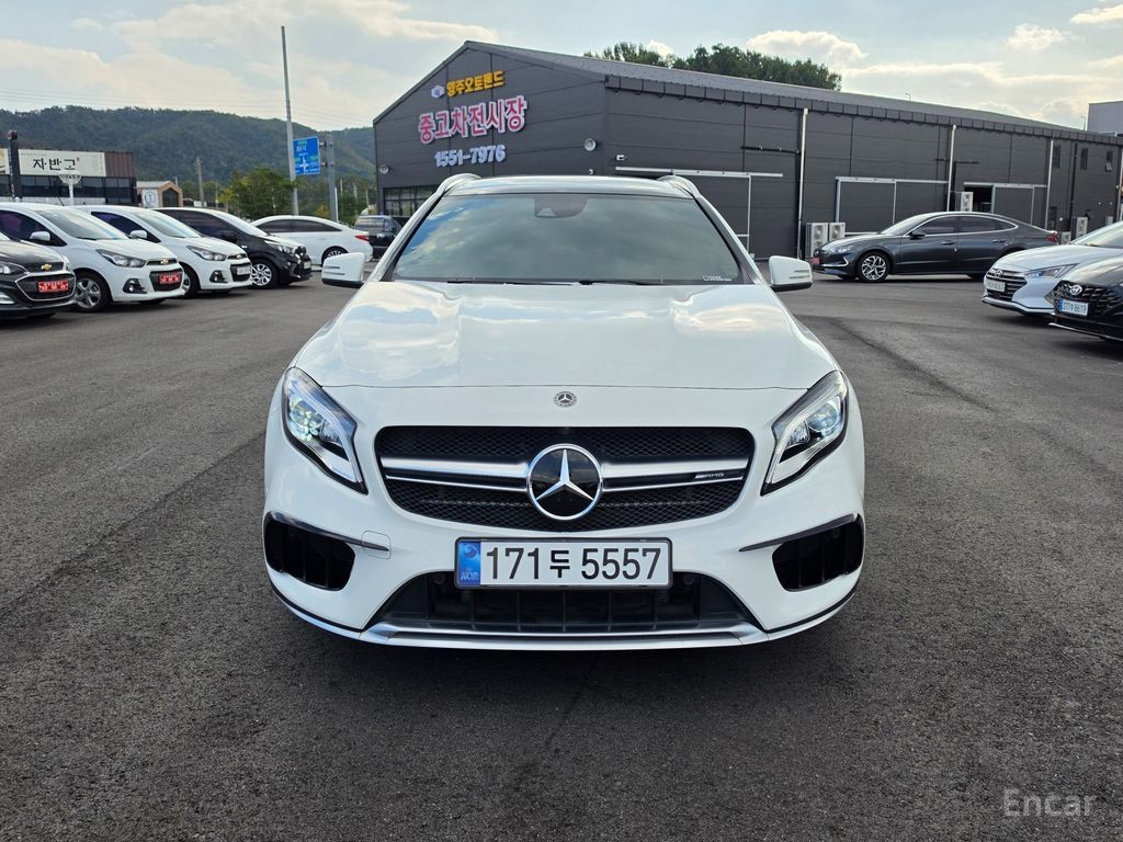 Mercedes-Benz GLA-Class X156