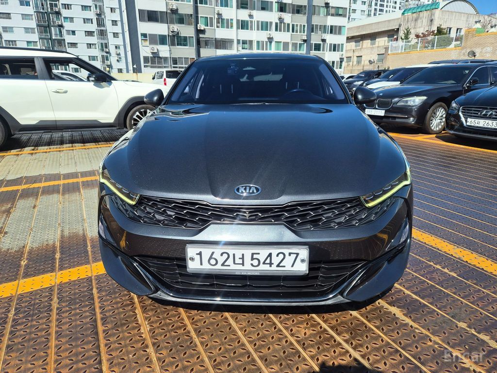 Kia K5 hybrid