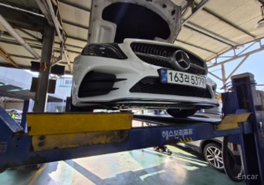 Mercedes-Benz C-Class W205