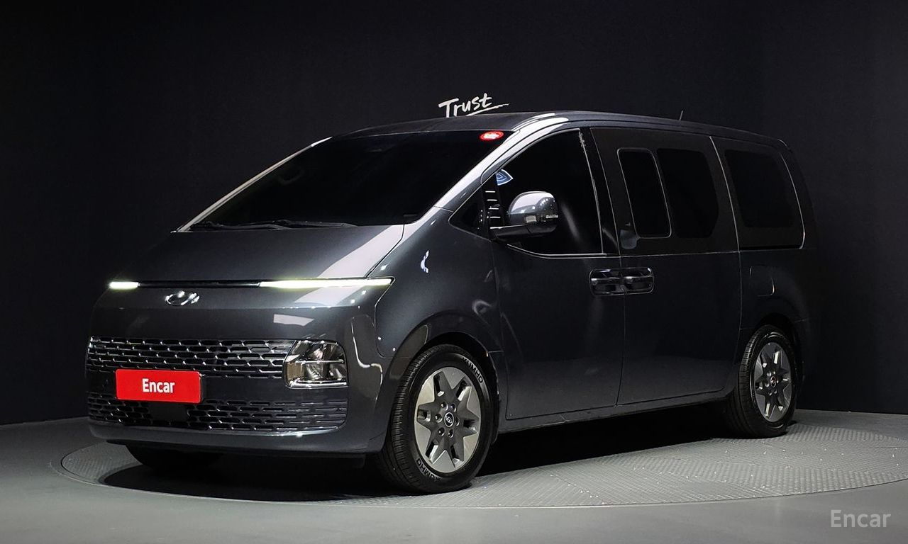 Hyundai Staria