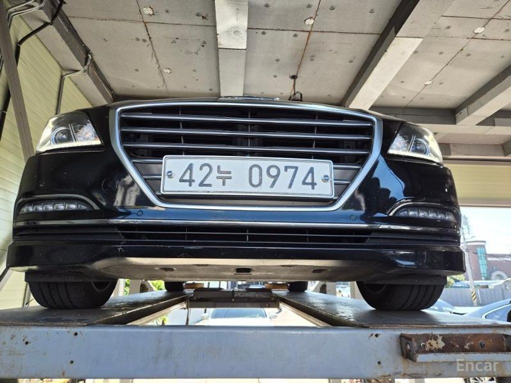 Hyundai Genesis