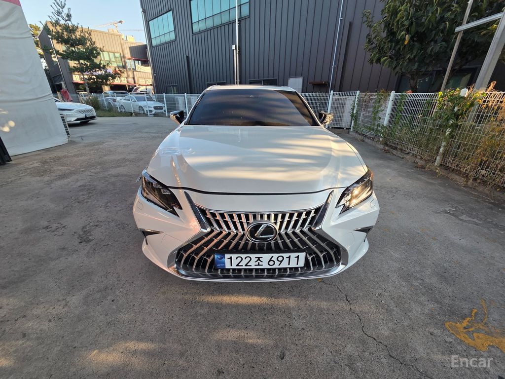 Lexus ES300h