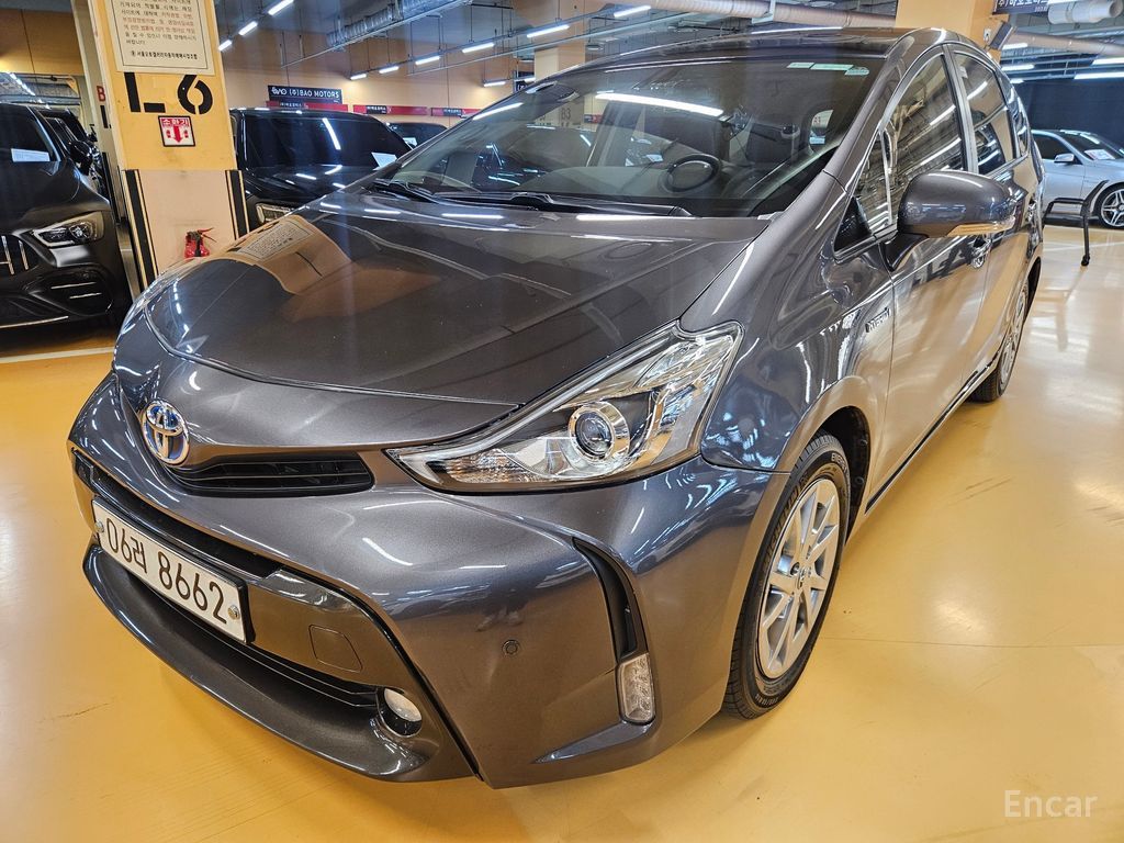 Toyota Prius v (+)