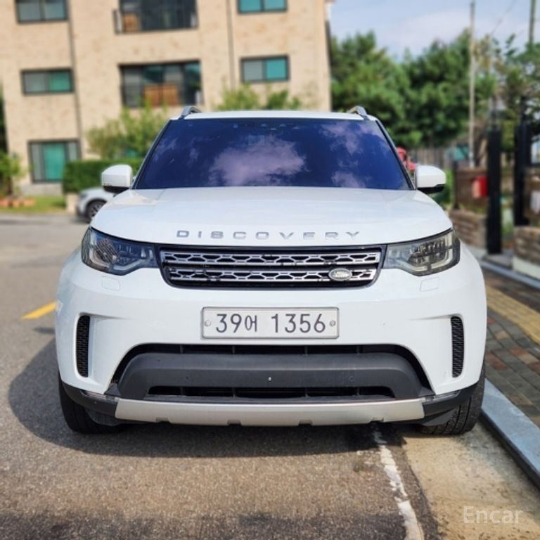 Land Rover Discovery 5