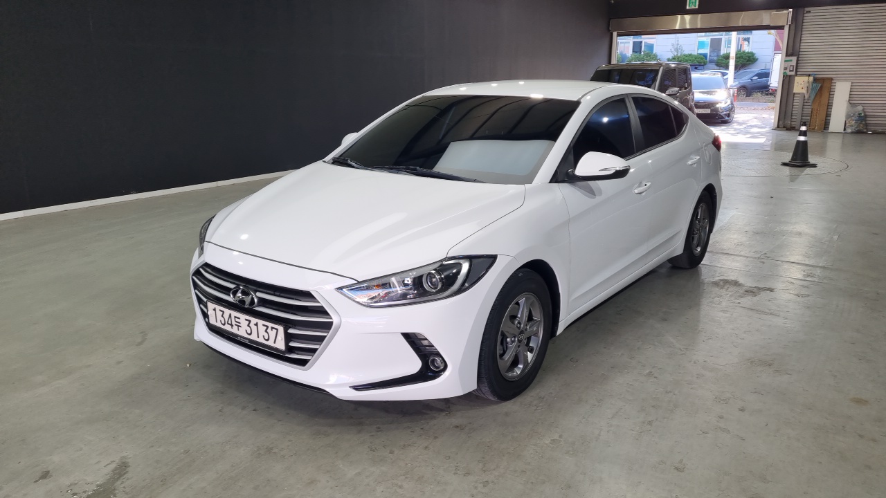 Hyundai Avante AD
