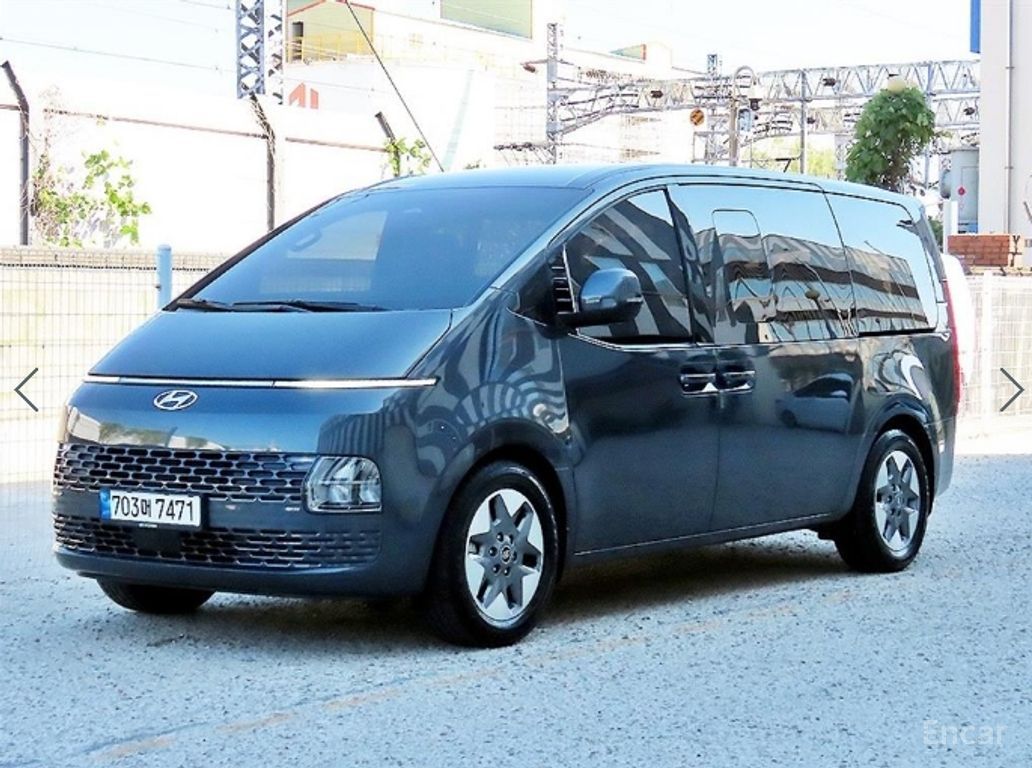 Hyundai Staria