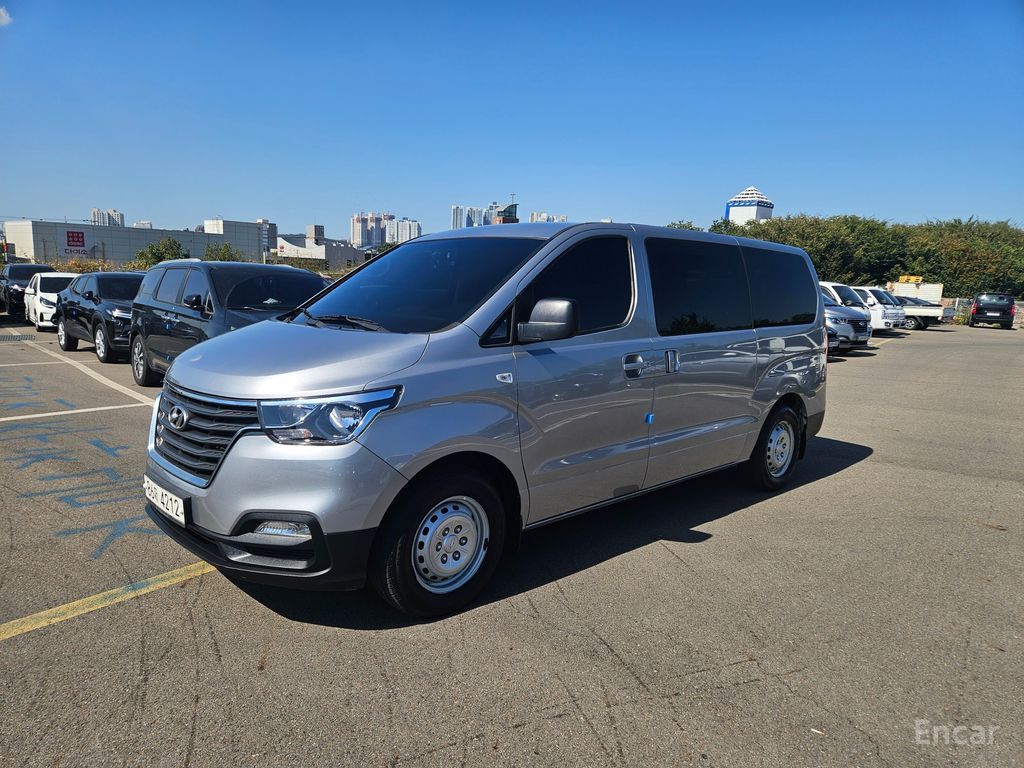 Hyundai Grand Starex