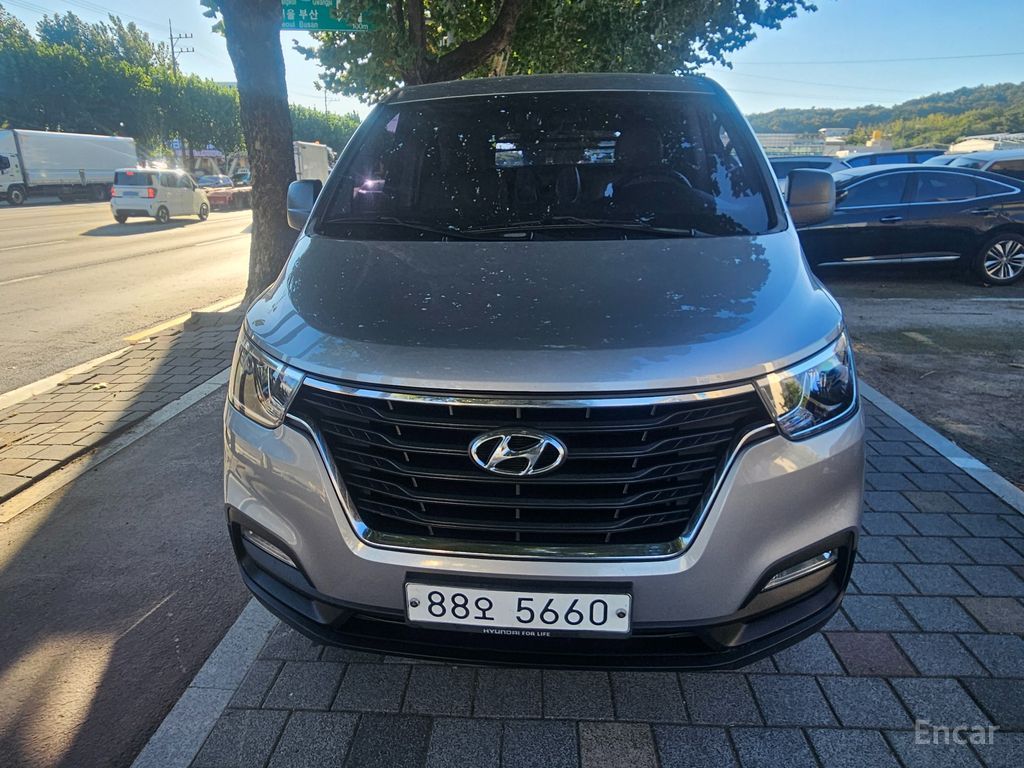 Hyundai Grand Starex