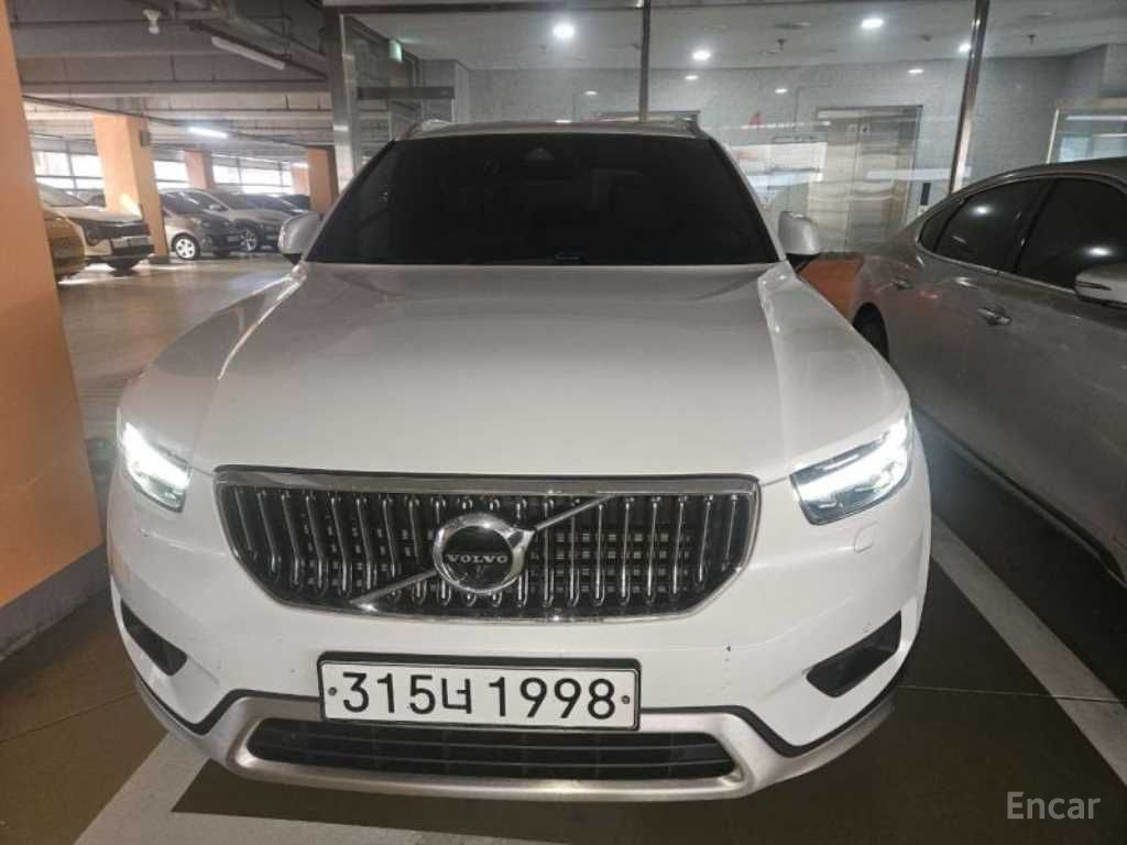Volvo XC40