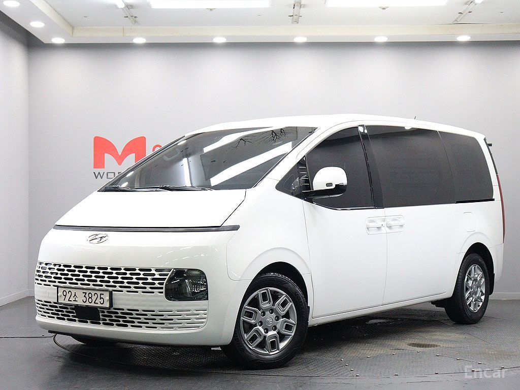 Hyundai Staria