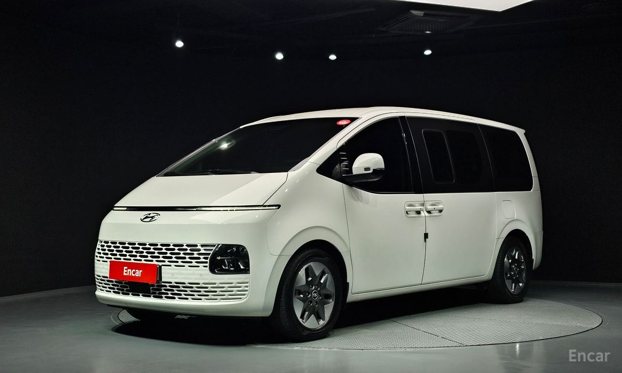 Hyundai Staria