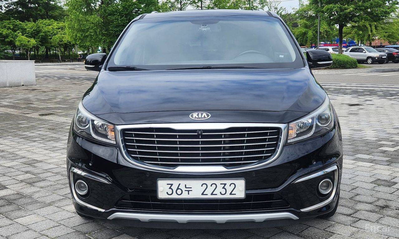 Kia Carnival