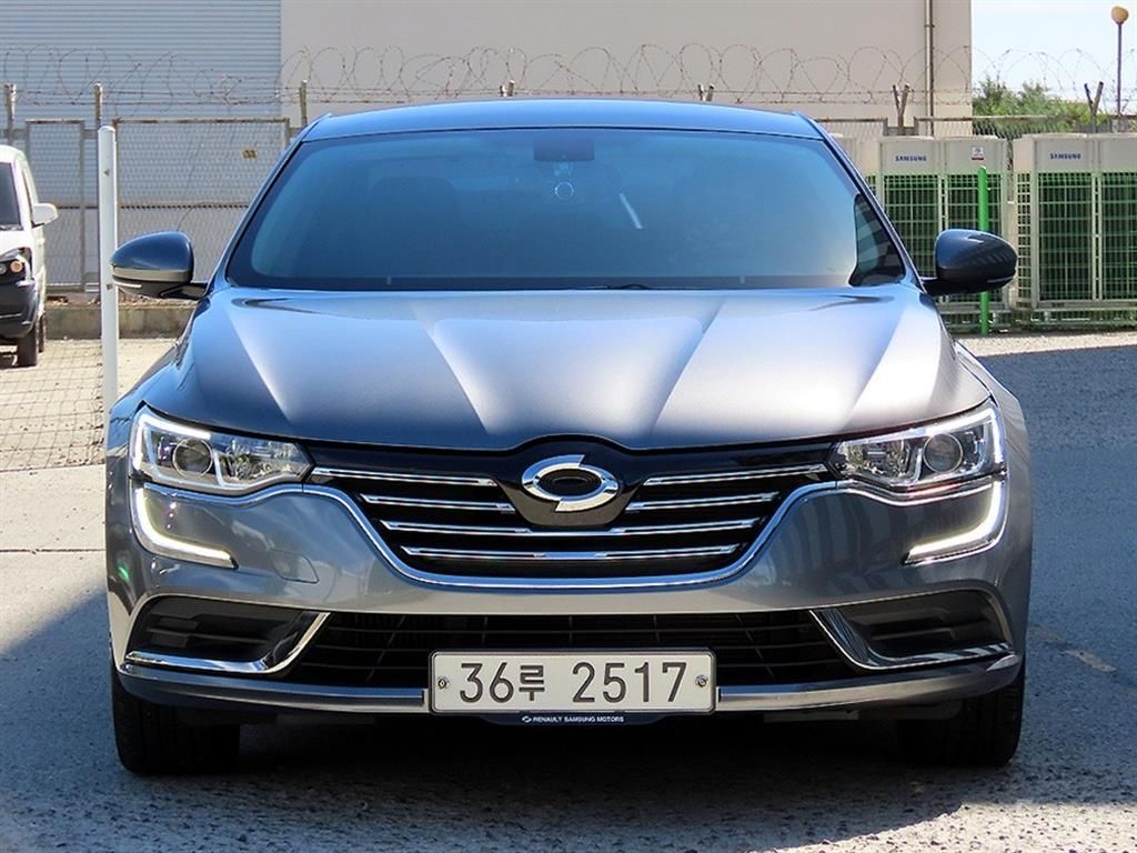Renault SM6