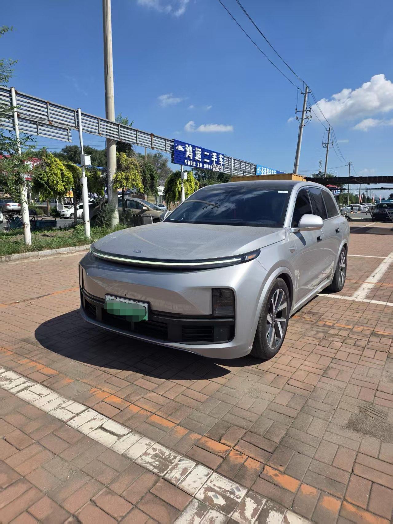 Li Auto L8