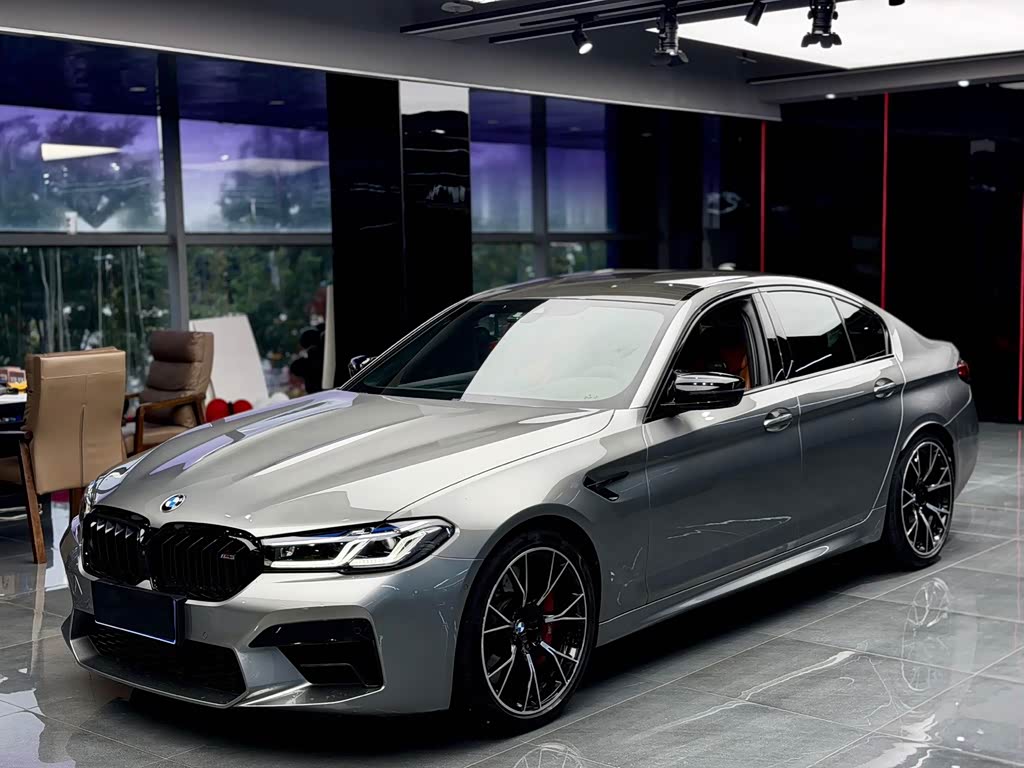 BMW M5