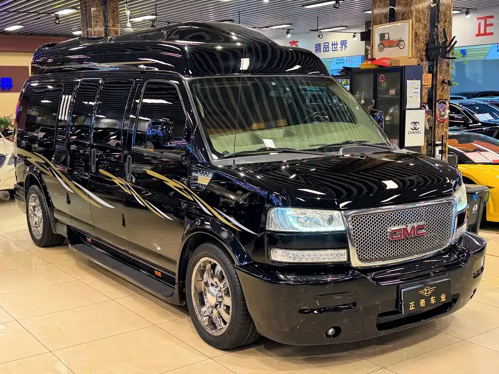 GMC Savana