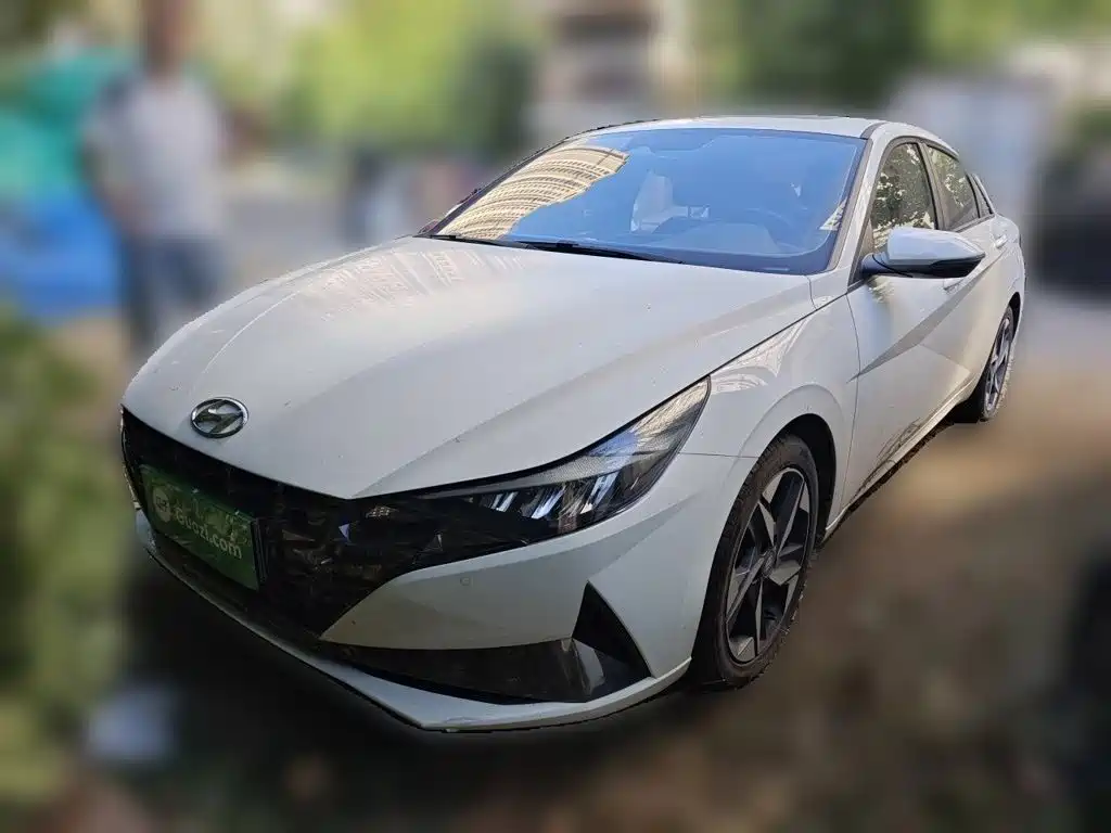 Hyundai Elantra