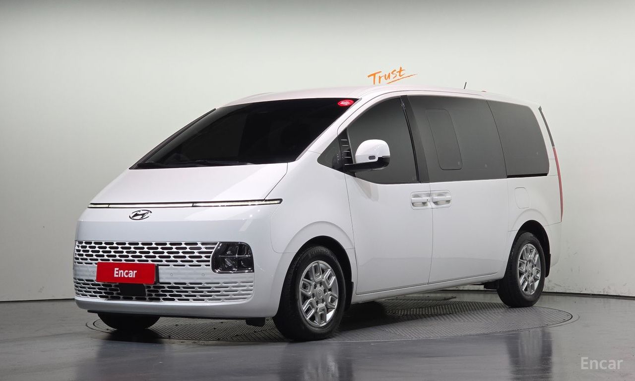 Hyundai Staria