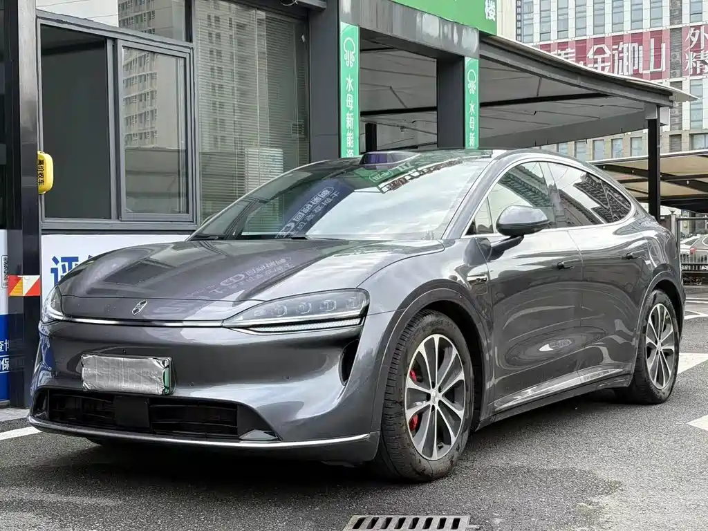 Luxeed R7