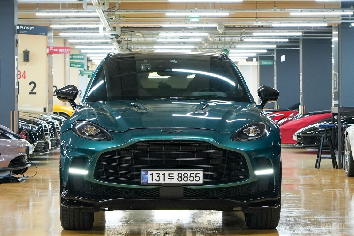 Aston Martin DBX
