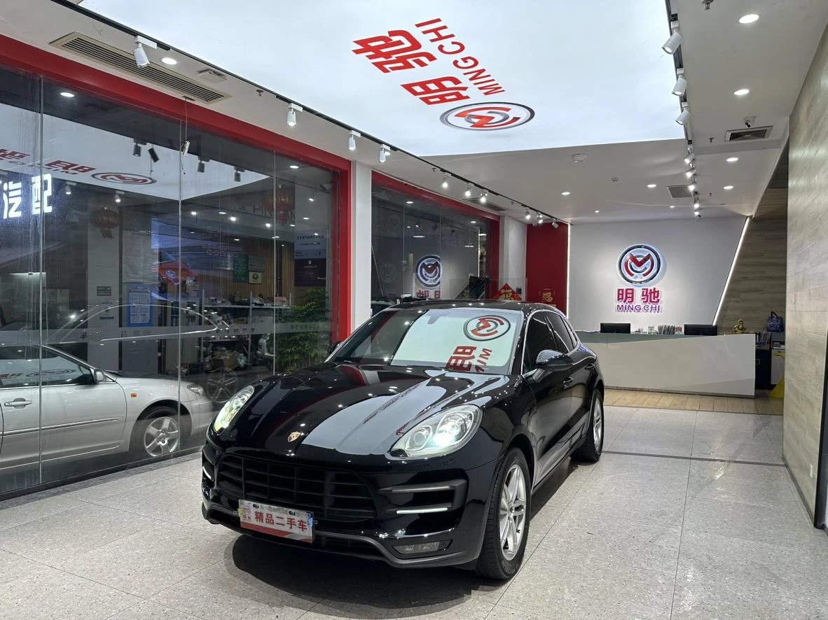 Porsche Macan