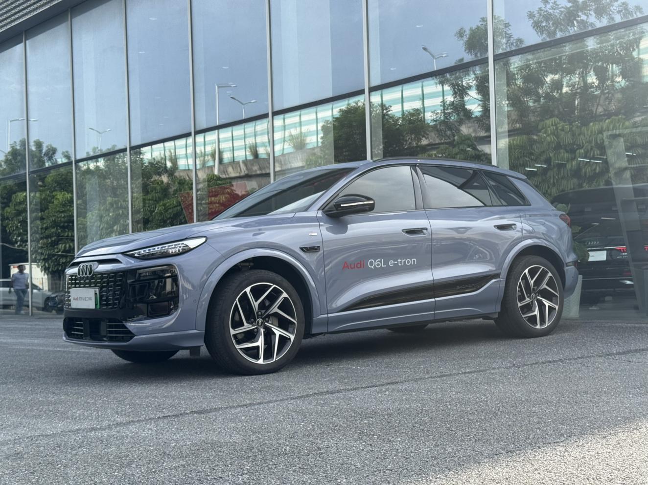Audi Q6L e-tron