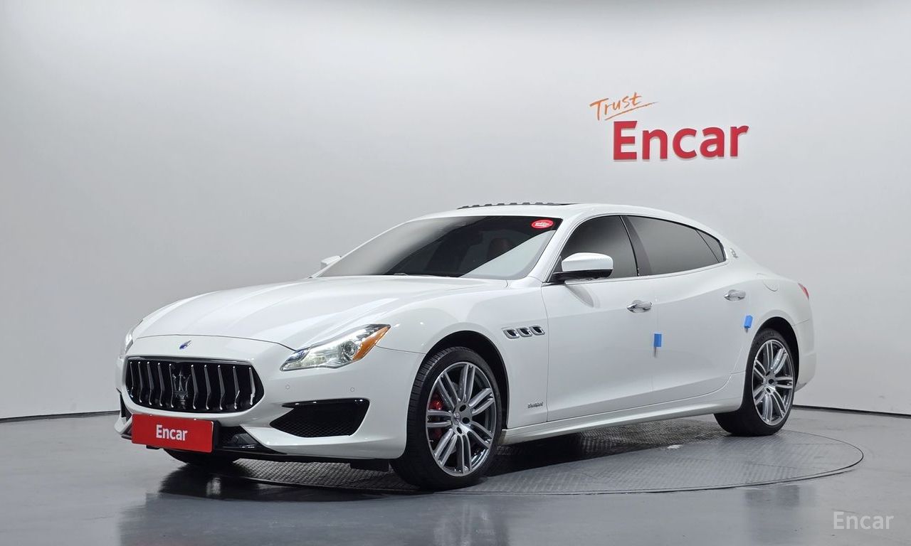 Maserati Quattroporte