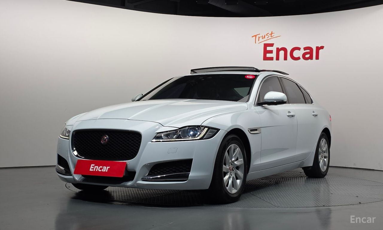 Jaguar XF