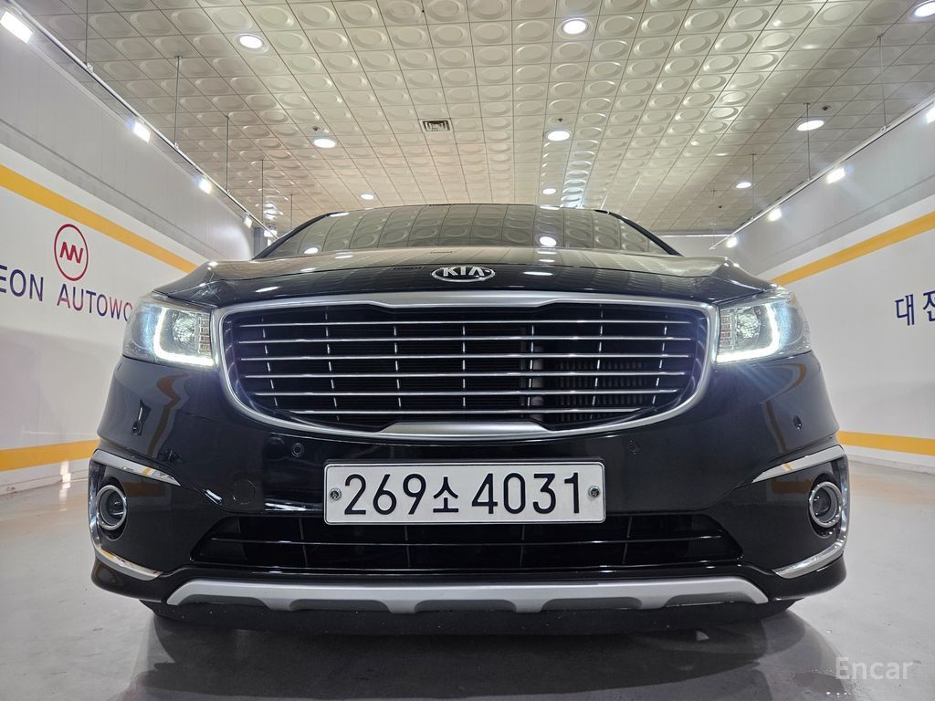 Kia Carnival