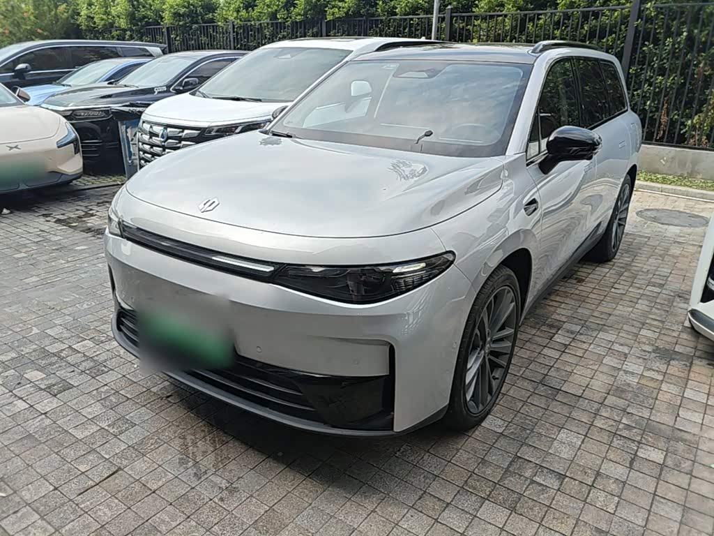 Leapmotor C16