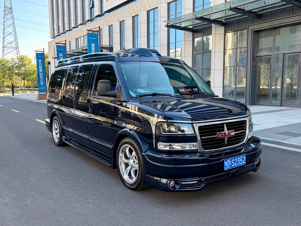 GMC Savana