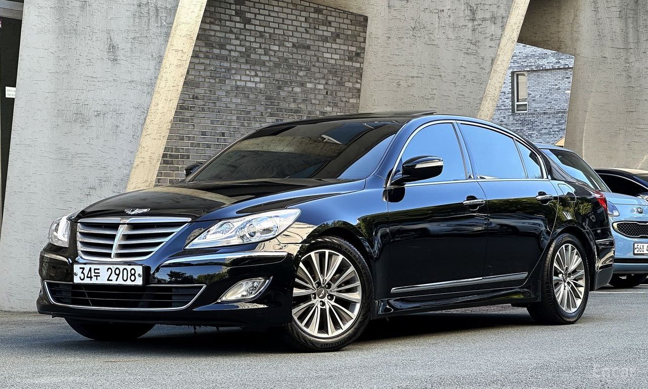 Hyundai Genesis