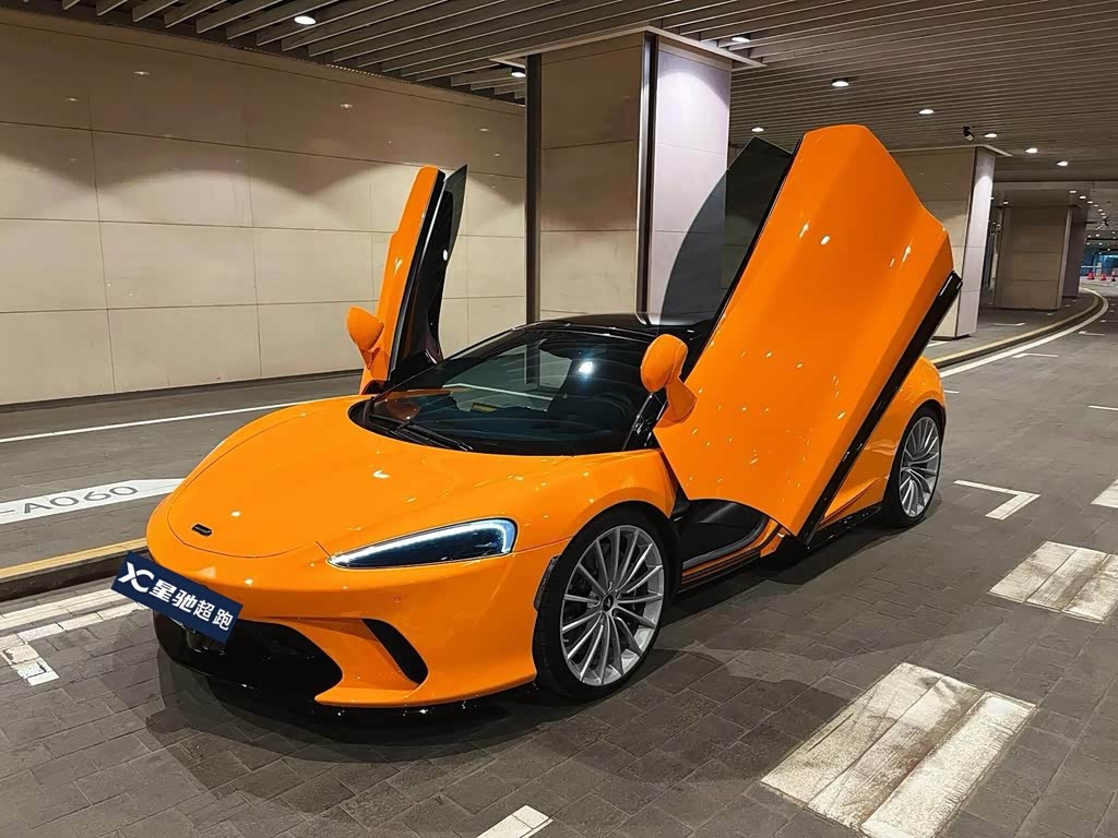 McLaren GT