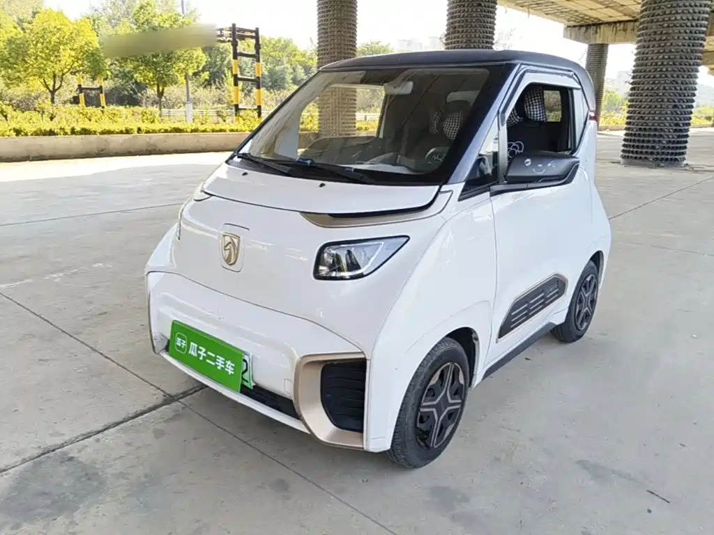 Baojun E200