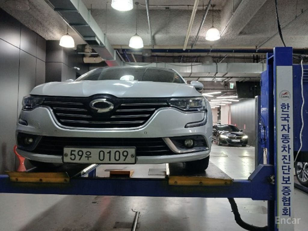 Renault SM6