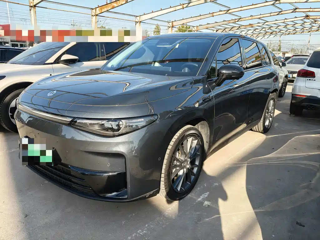Leapmotor C10