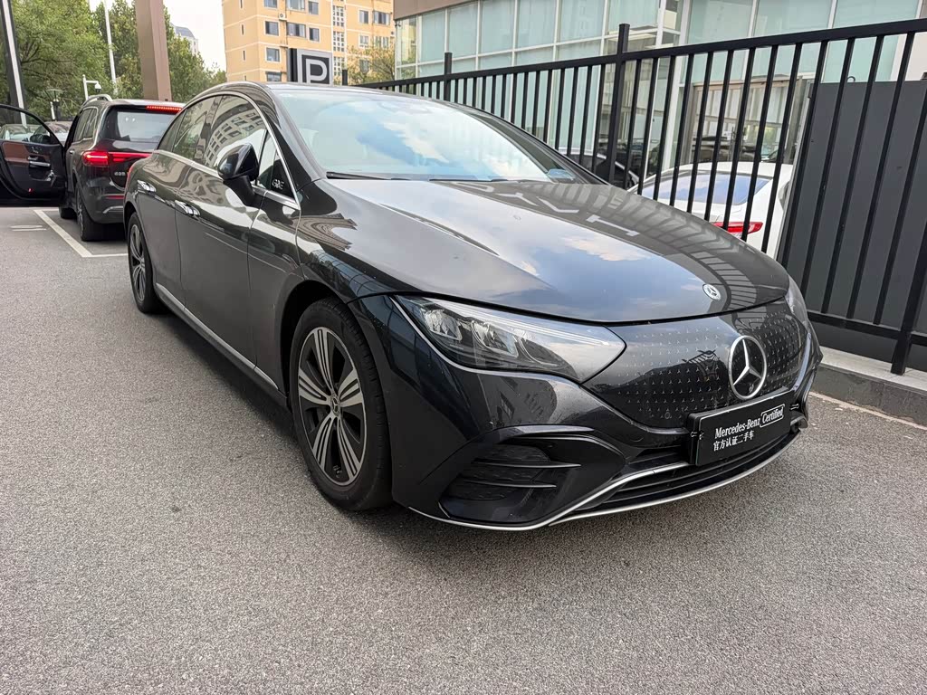 Mercedes-Benz EQE