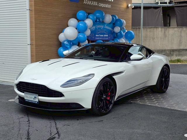 Aston Martin DB11