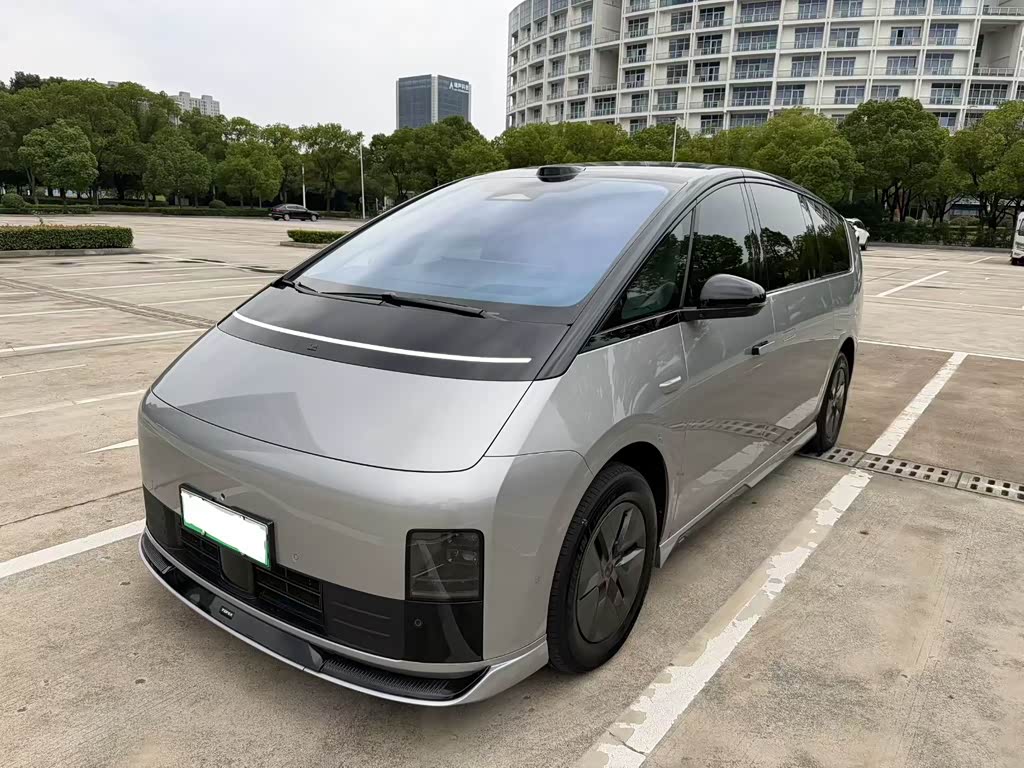 Li Auto MEGA
