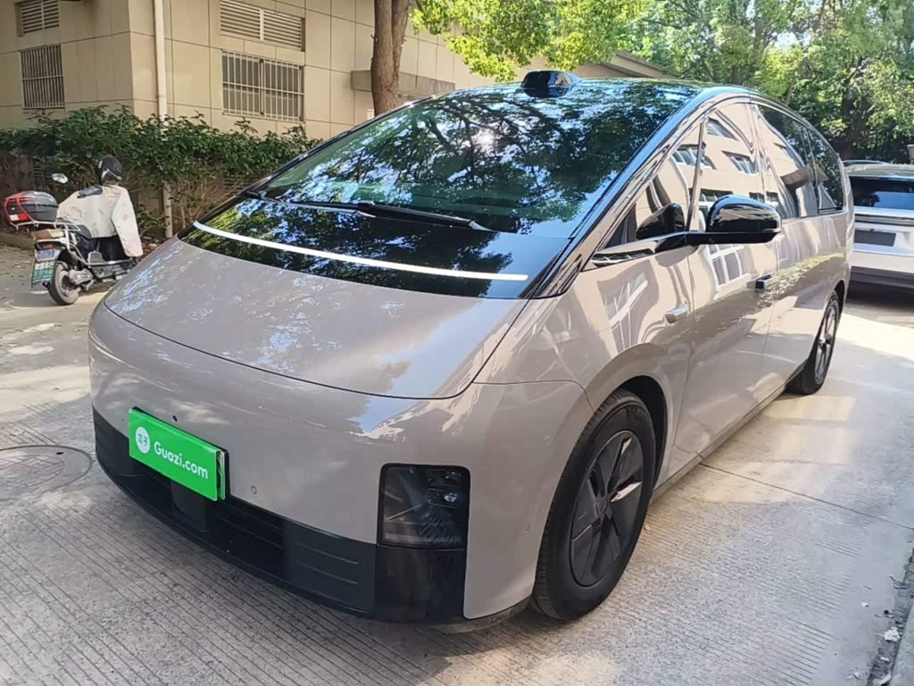 Li Auto MEGA