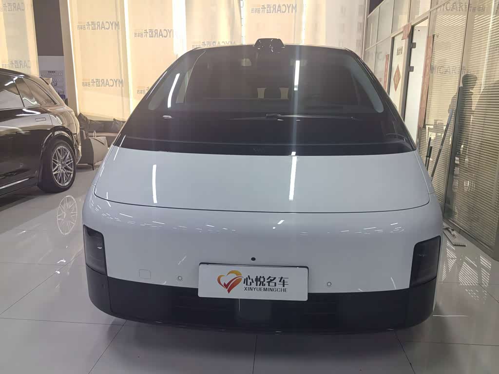 Li Auto MEGA