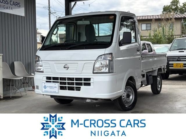 Nissan NT100