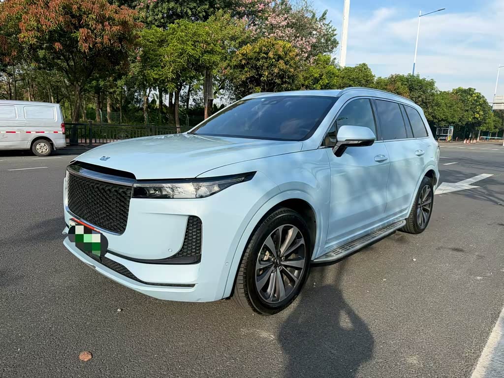 Li Auto ONE