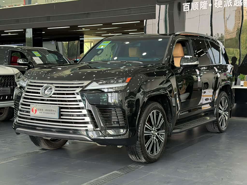 Lexus LX
