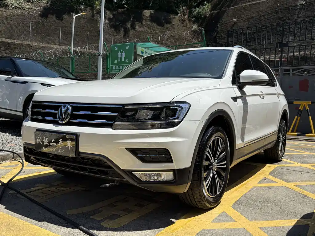 Volkswagen Tiguan L