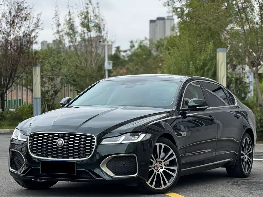 Jaguar XFL
