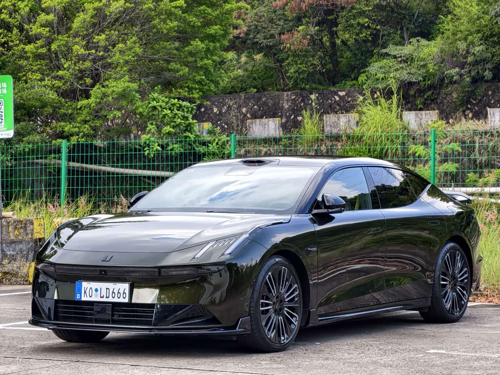 Lynk & Co 10