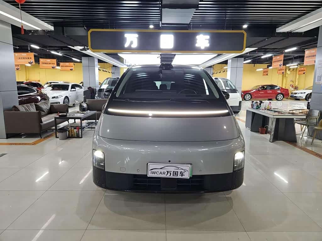 Li Auto MEGA